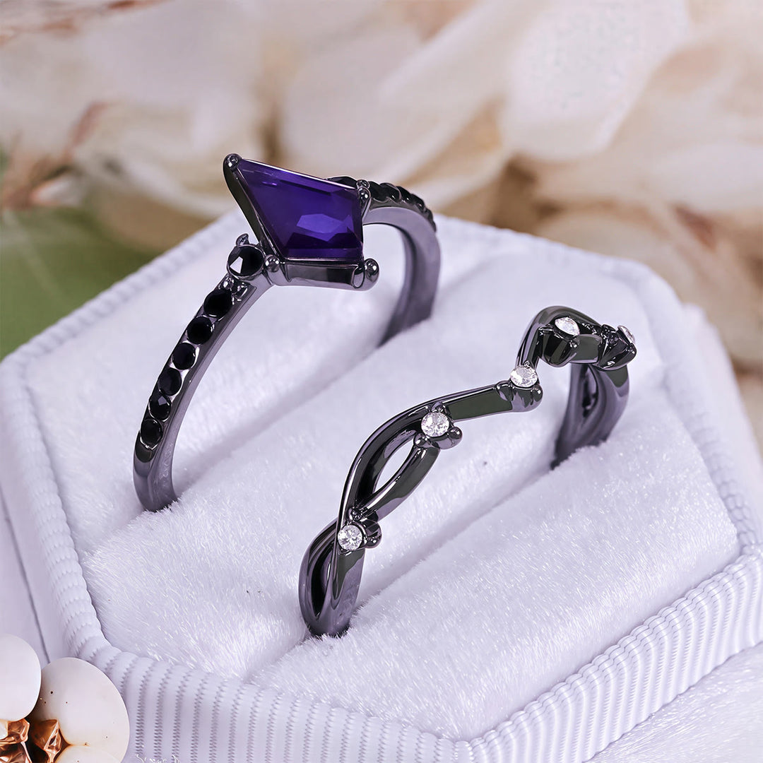 Conjunto de dos anillos negros de amatista medianoche de Olivenorma