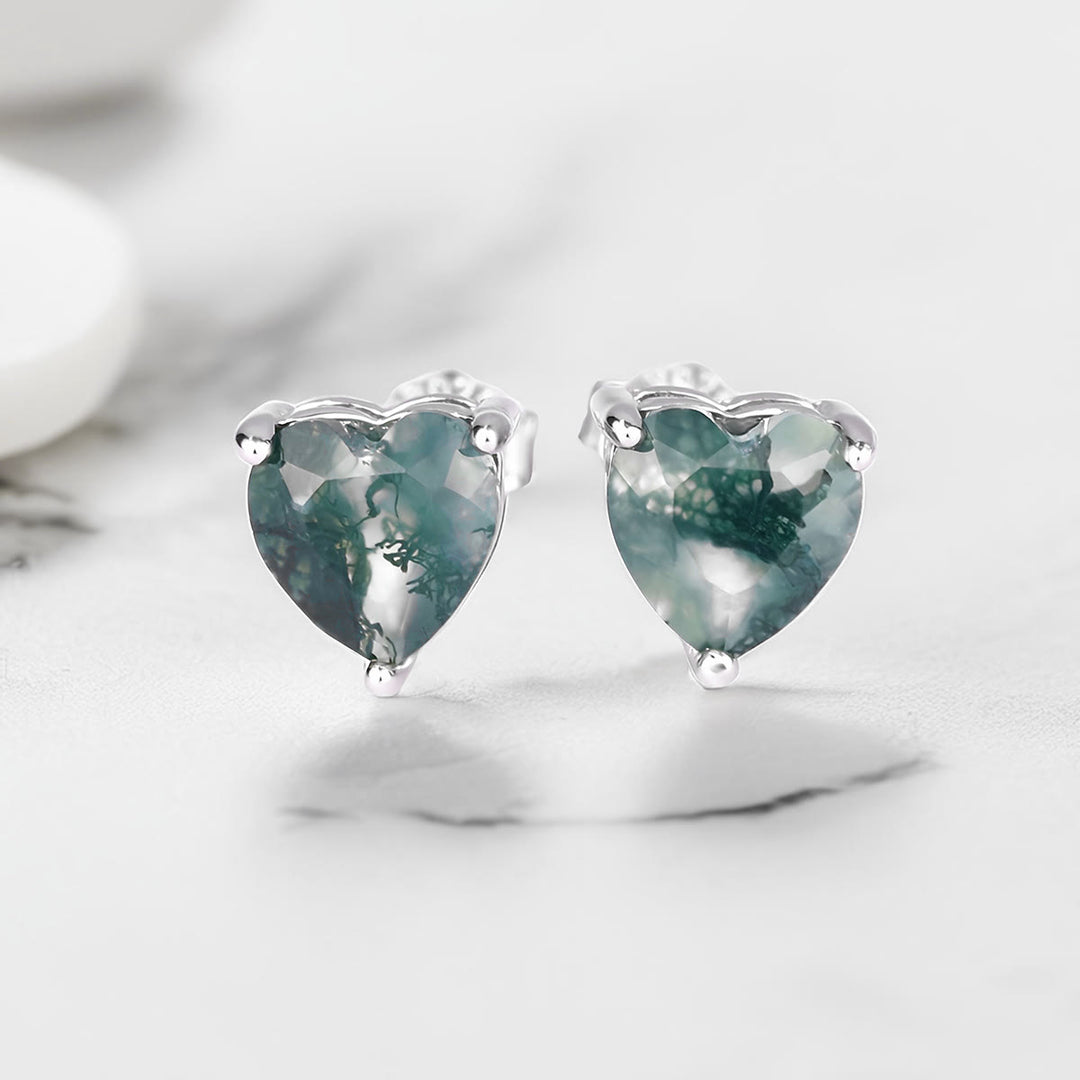 Pendientes, collar y anillo de ágata musgosa con corte de corazón de Olivenorma