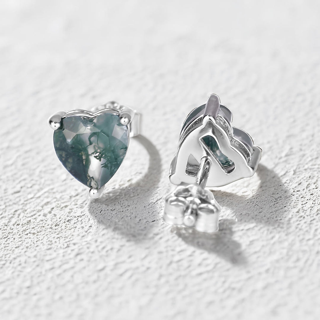 Pendientes, collar y anillo de ágata musgosa con corte de corazón de Olivenorma