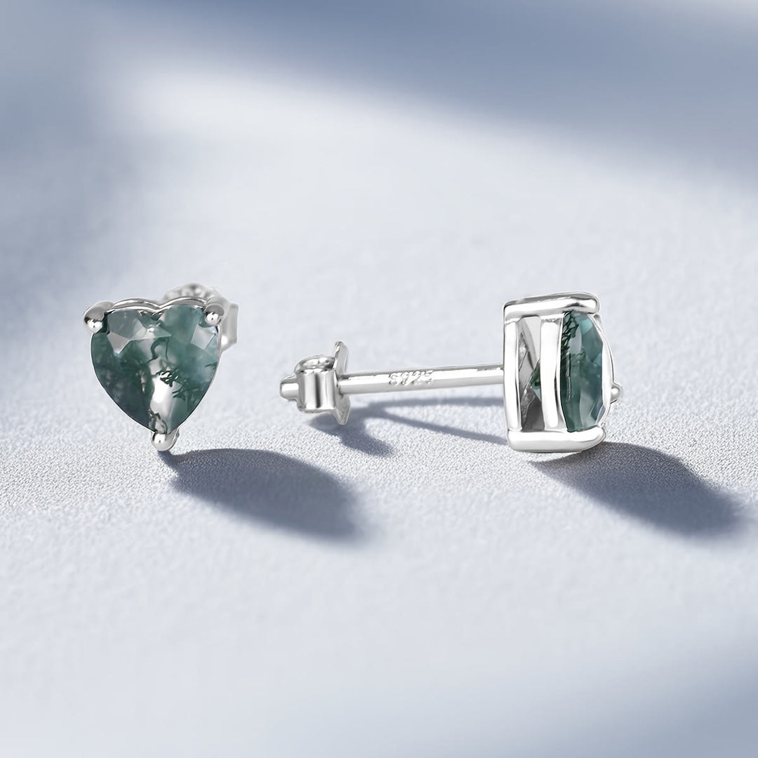 Pendientes, collar y anillo de ágata musgosa con corte de corazón de Olivenorma