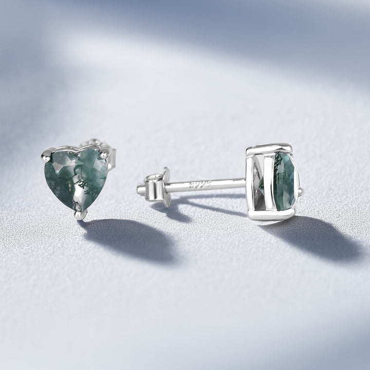 Pendientes, collar y anillo de ágata musgosa con corte de corazón de Olivenorma