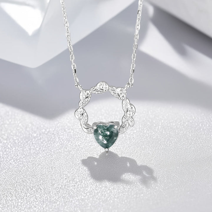 Pendientes, collar y anillo de ágata musgosa con corte de corazón de Olivenorma
