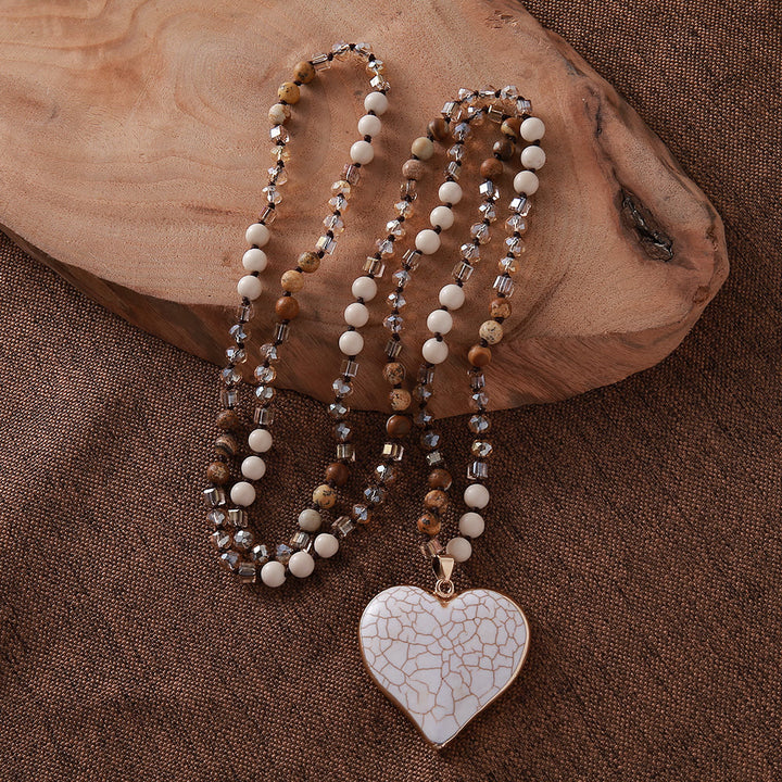 Collar con colgante de corazón de turquesa blanca natural de Olivenorma