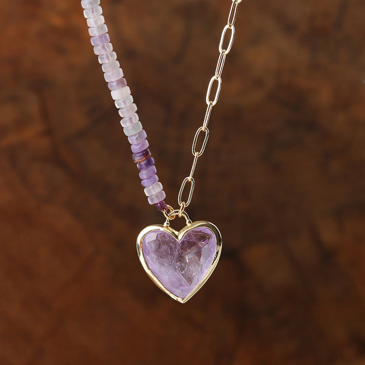 Collar con colgante de corazón de cuentas de amatista y cuarzo rosa de Olivenorma