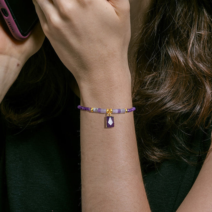 Pulsera con colgante cuadrado de cuentas de piedra natural de 3 mm de Olivenorma