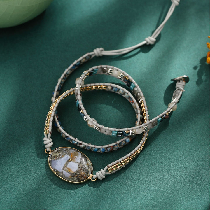 Pulsera trenzada multivuelta de calcedonia azul y jaspe oceánico de Olivenorma