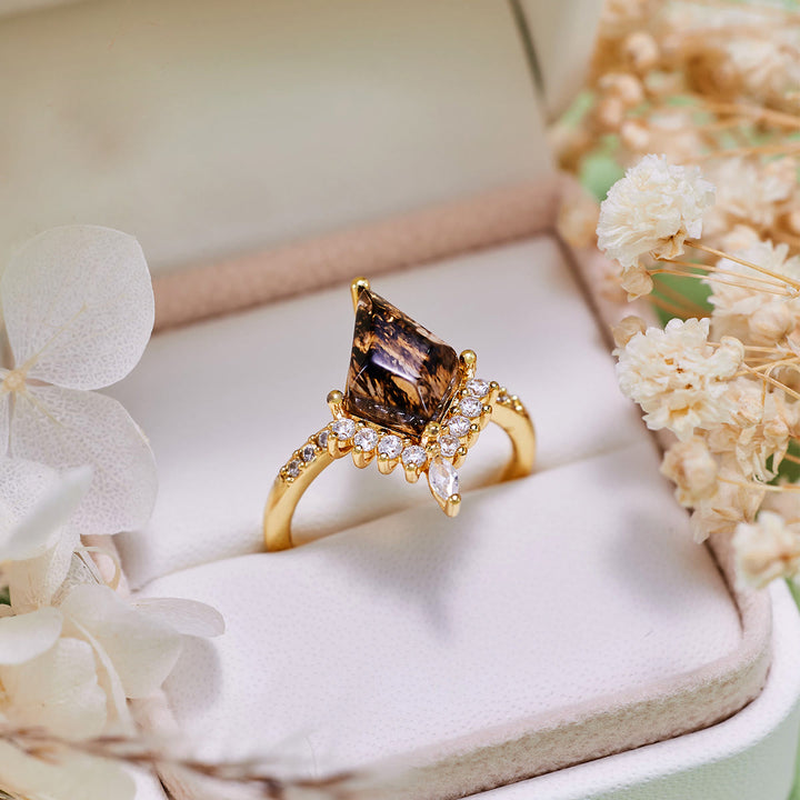 Anillo de compromiso Olivenorma"Piedra de la Purificación" con diamantes Herkimer en forma de cometa sal y pimienta