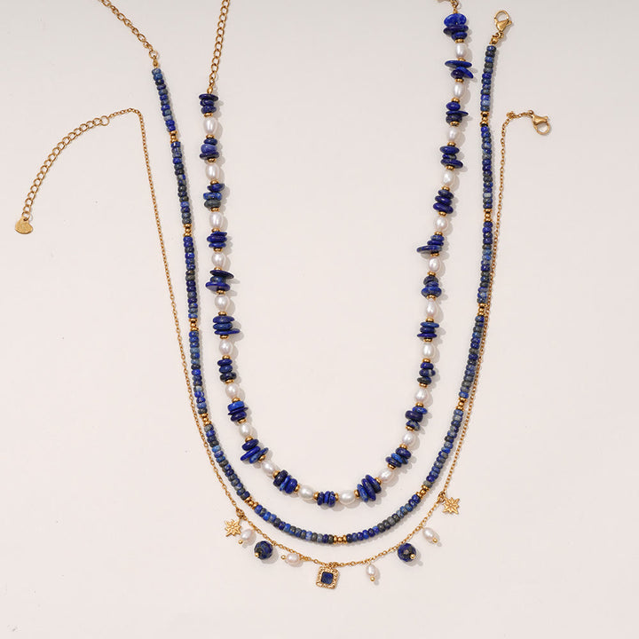 Collar de perlas de agua dulce y lapislázuli de Olivenorma
