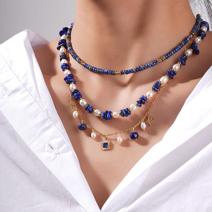 Collar de perlas de agua dulce y lapislázuli de Olivenorma