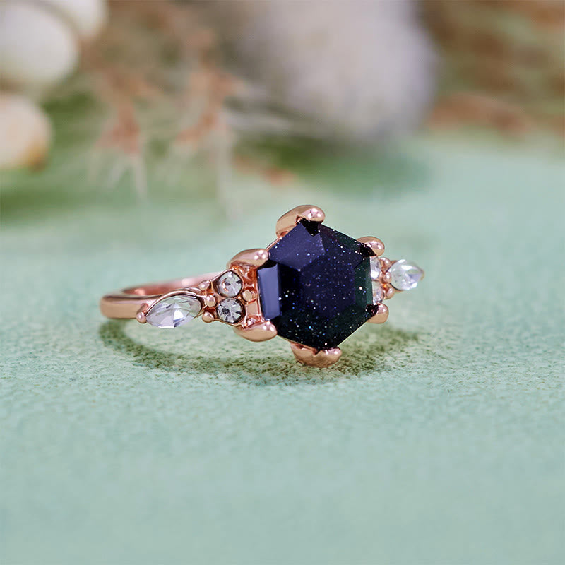 Anillo de compromiso Olivenorma con hoja de moissanita de arenisca azul con corte hexagonal