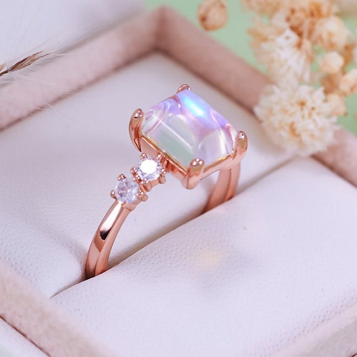 Anillo de piedra lunar sintética de corte cuadrado Olivenorma