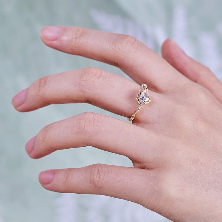 Anillo Olivenorma "Gypsophila" con corazón de diamantes simulados