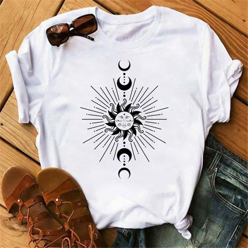 Camiseta Olivenorma de poliéster con estampado de luna, gato negro y loto