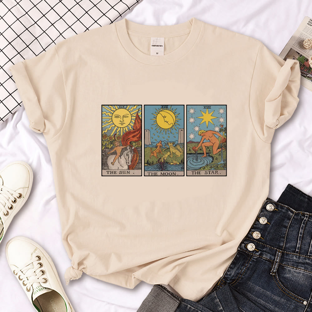 Camiseta caqui con estampado gótico de triple luna de la bruja Olivenorma
