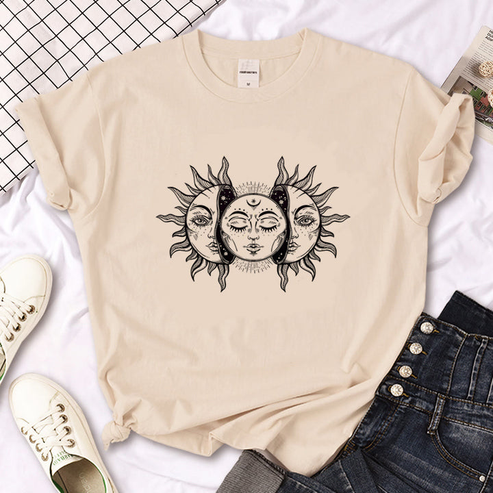 Camiseta caqui con estampado gótico de triple luna de la bruja Olivenorma