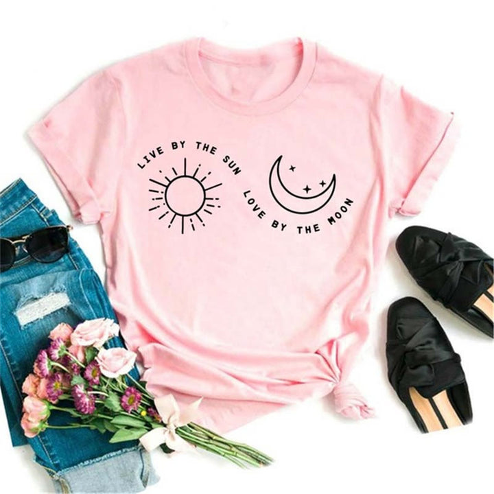 Camiseta Olivenorma de poliéster con estampado de loto y luna negra en rosa