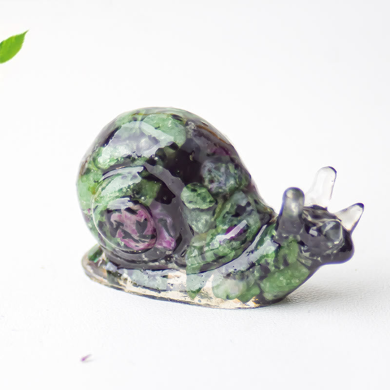 Decoración de piedras preciosas con caracoles de cristal epoxi de Olivenorma