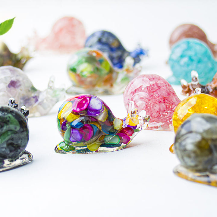 Decoración de piedras preciosas con caracoles de cristal epoxi de Olivenorma
