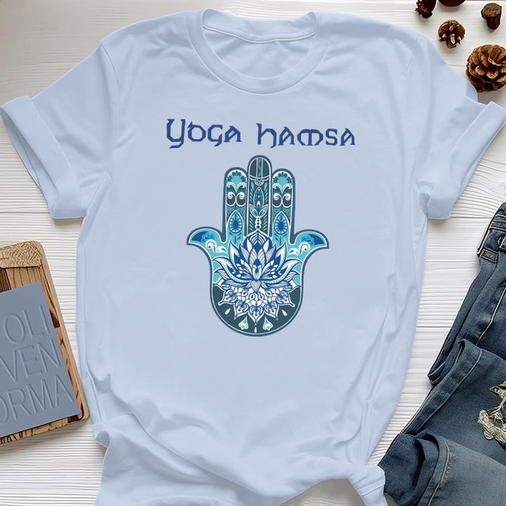 Camiseta cómoda con estampado de hamsa de yoga azul Olivenorma