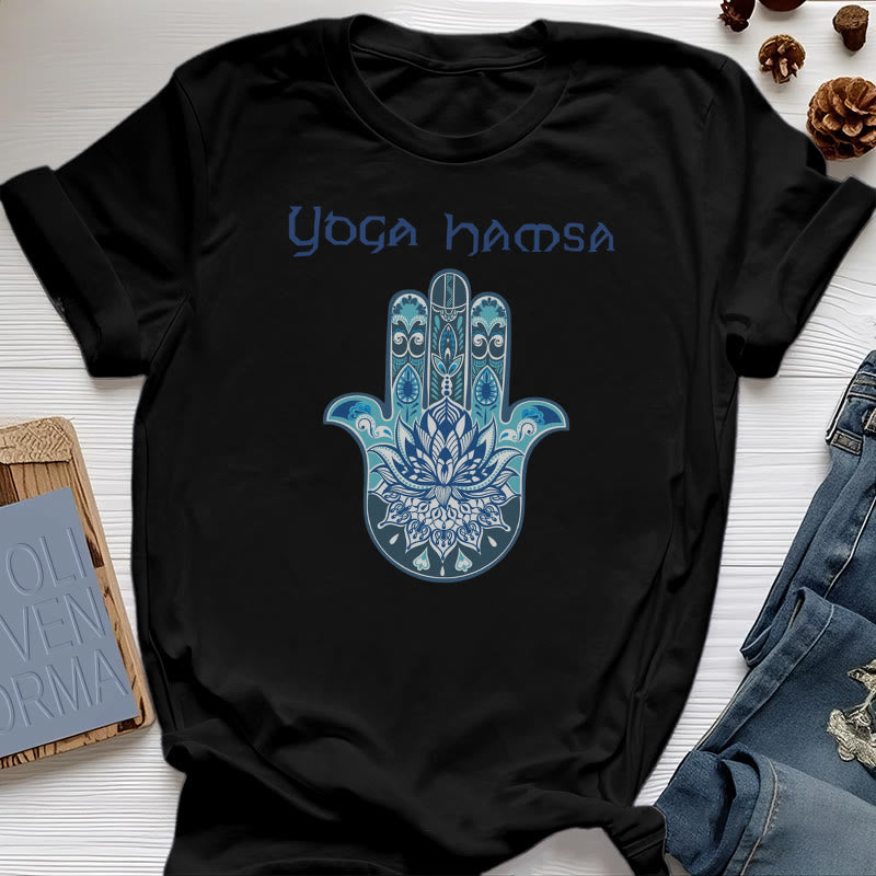 Camiseta cómoda con estampado de hamsa de yoga azul Olivenorma