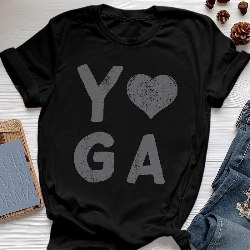 Camiseta con estampado de corazón de yoga de Olivenorma