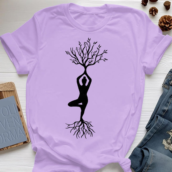 Camiseta Olivenorma con la postura del árbol de yoga con raíces