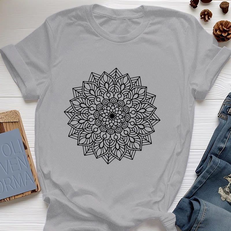 Camiseta con mandala de flor de loto de Olivenorma