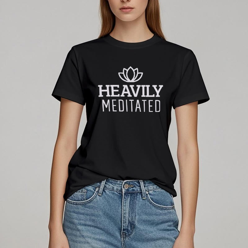 Camiseta Olivenorma con el loto profundamente meditado