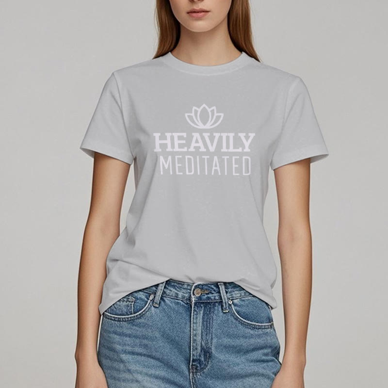 Camiseta Olivenorma con el loto profundamente meditado