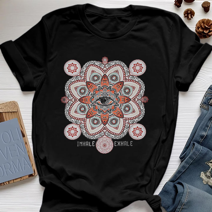 Camiseta Olivenorma con diseño de eslogan "Meditación del Mal de Ojo"