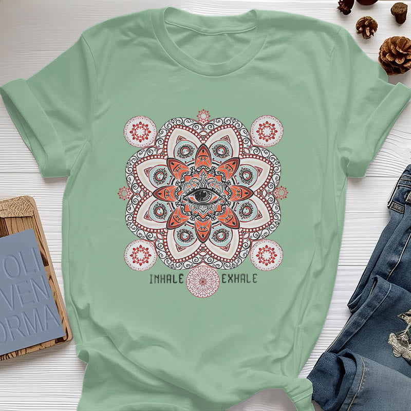 Camiseta Olivenorma con diseño de eslogan "Meditación del Mal de Ojo"