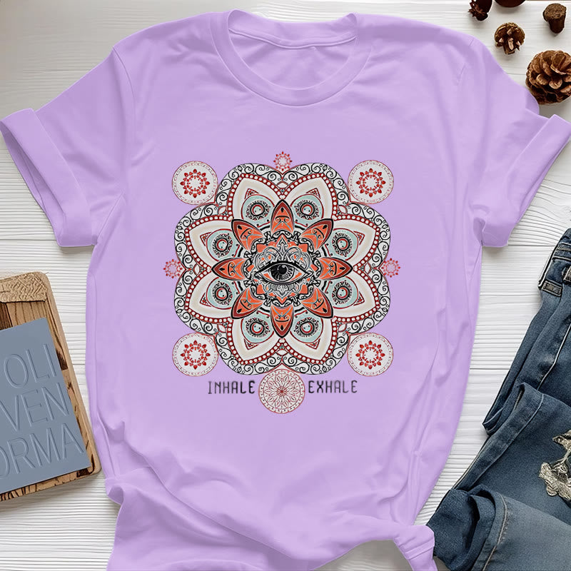 Camiseta Olivenorma con diseño de eslogan "Meditación del Mal de Ojo"