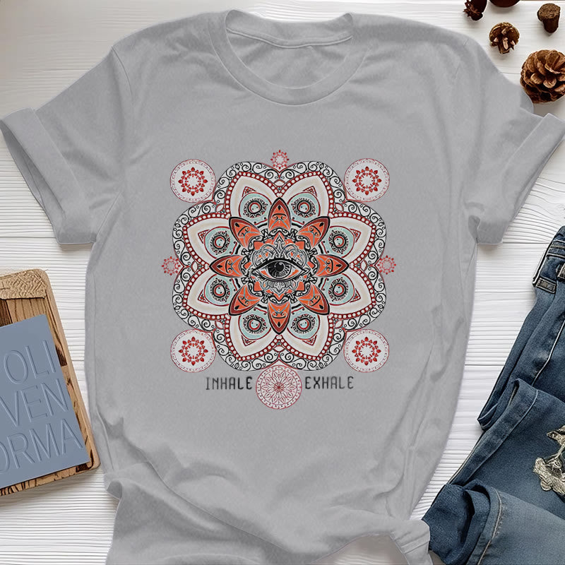 Camiseta Olivenorma con diseño de eslogan "Meditación del Mal de Ojo"