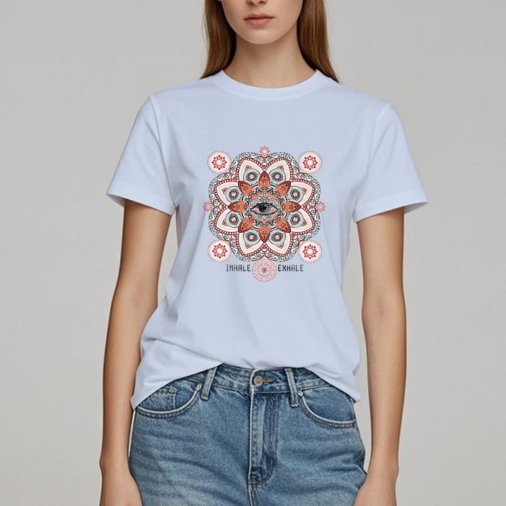 Camiseta Olivenorma con diseño de eslogan "Meditación del Mal de Ojo"