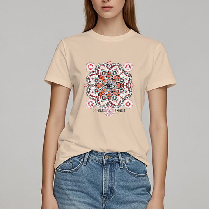 Camiseta Olivenorma con diseño de eslogan "Meditación del Mal de Ojo"