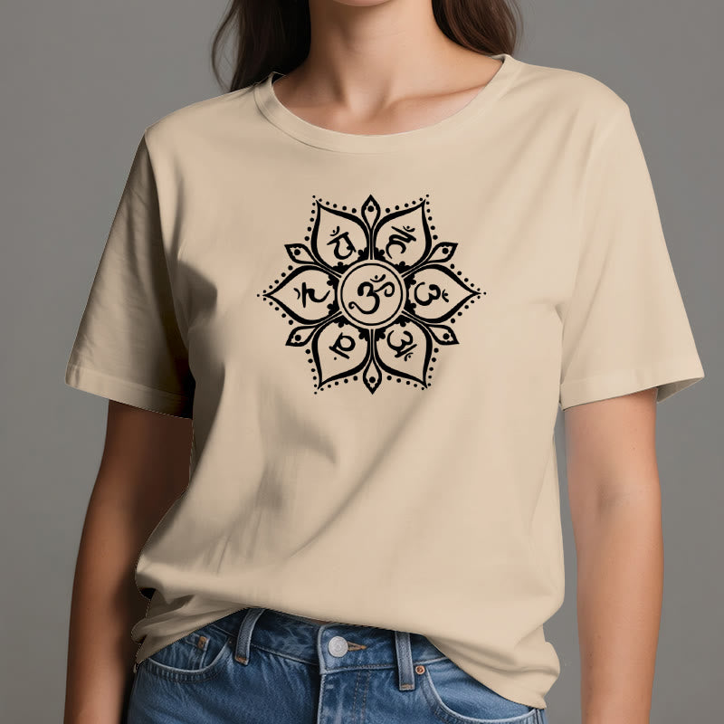 Camiseta Olivenorma con los siete símbolos de los chakras