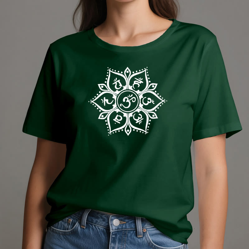 Camiseta Olivenorma con los siete símbolos de los chakras