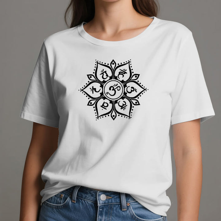 Camiseta Olivenorma con los siete símbolos de los chakras