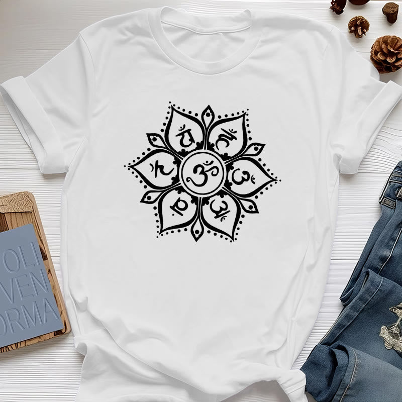 Camiseta Olivenorma con los siete símbolos de los chakras