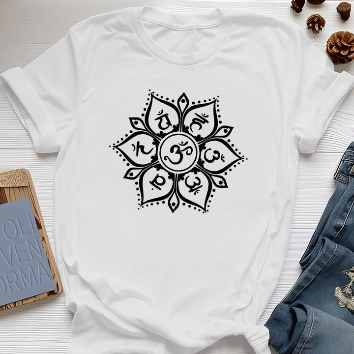 Camiseta Olivenorma con los siete símbolos de los chakras