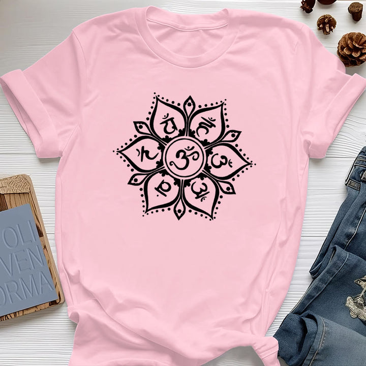 Camiseta Olivenorma con los siete símbolos de los chakras