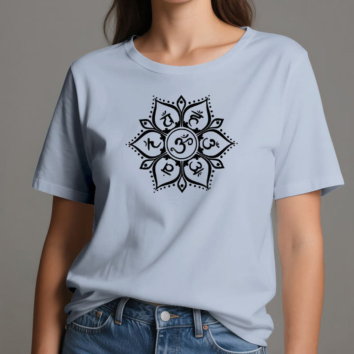 Camiseta Olivenorma con los siete símbolos de los chakras