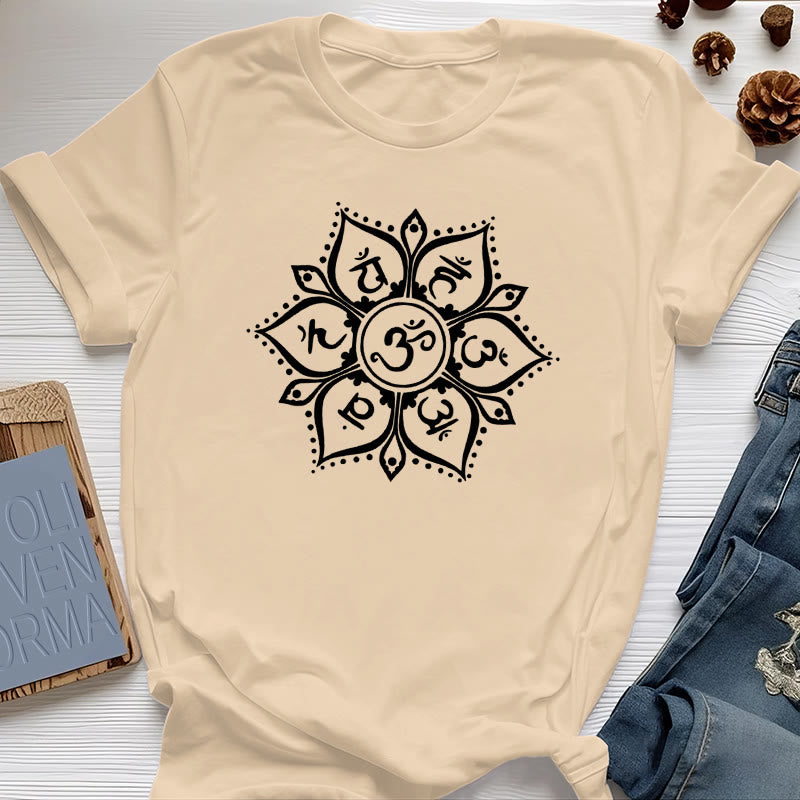 Camiseta Olivenorma con los siete símbolos de los chakras