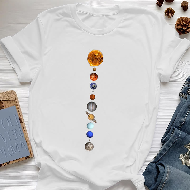 Camiseta con estampado de la galaxia del sistema solar de Olivenorma