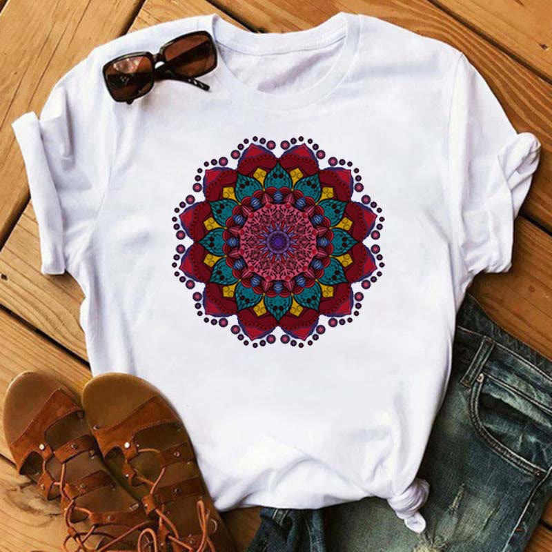 Camiseta blanca con estampado geométrico de loto de colores Olivenorma