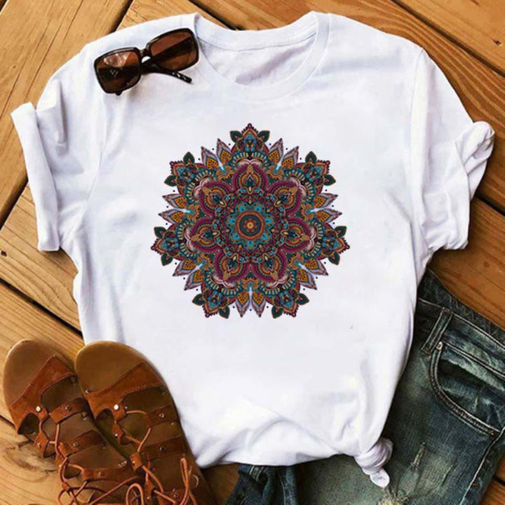 Camiseta blanca con estampado geométrico de loto de colores Olivenorma
