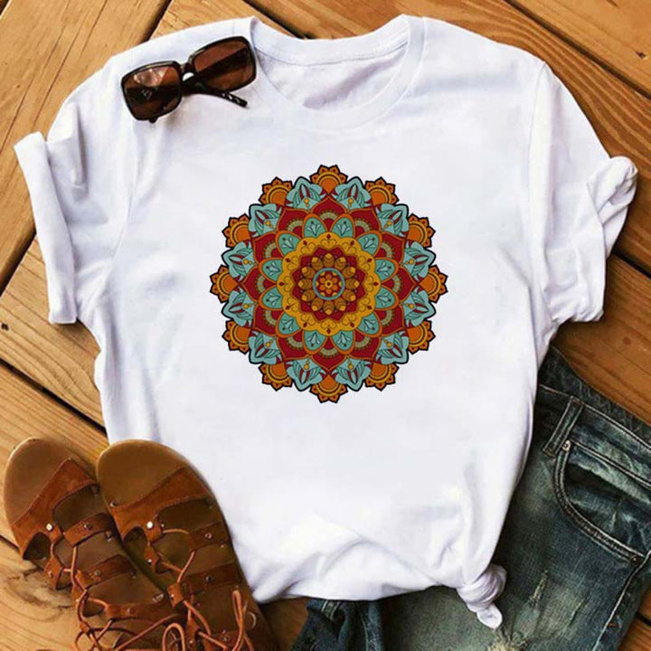 Camiseta blanca con estampado geométrico de loto de colores Olivenorma