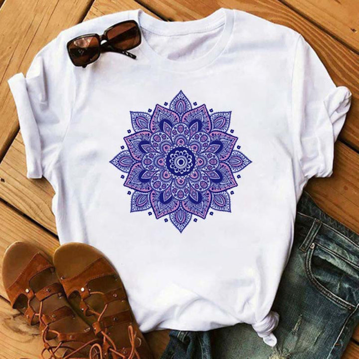 Camiseta blanca con estampado geométrico de loto de colores Olivenorma