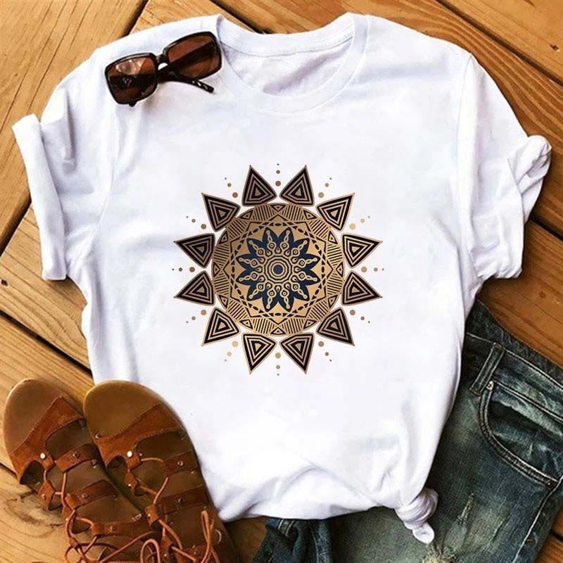 Camiseta blanca con estampado geométrico colorido de algodón Olivenorma
