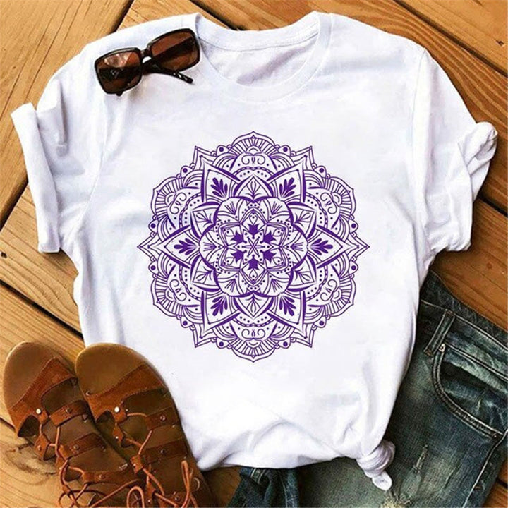 Camiseta blanca con estampado geométrico colorido de algodón Olivenorma